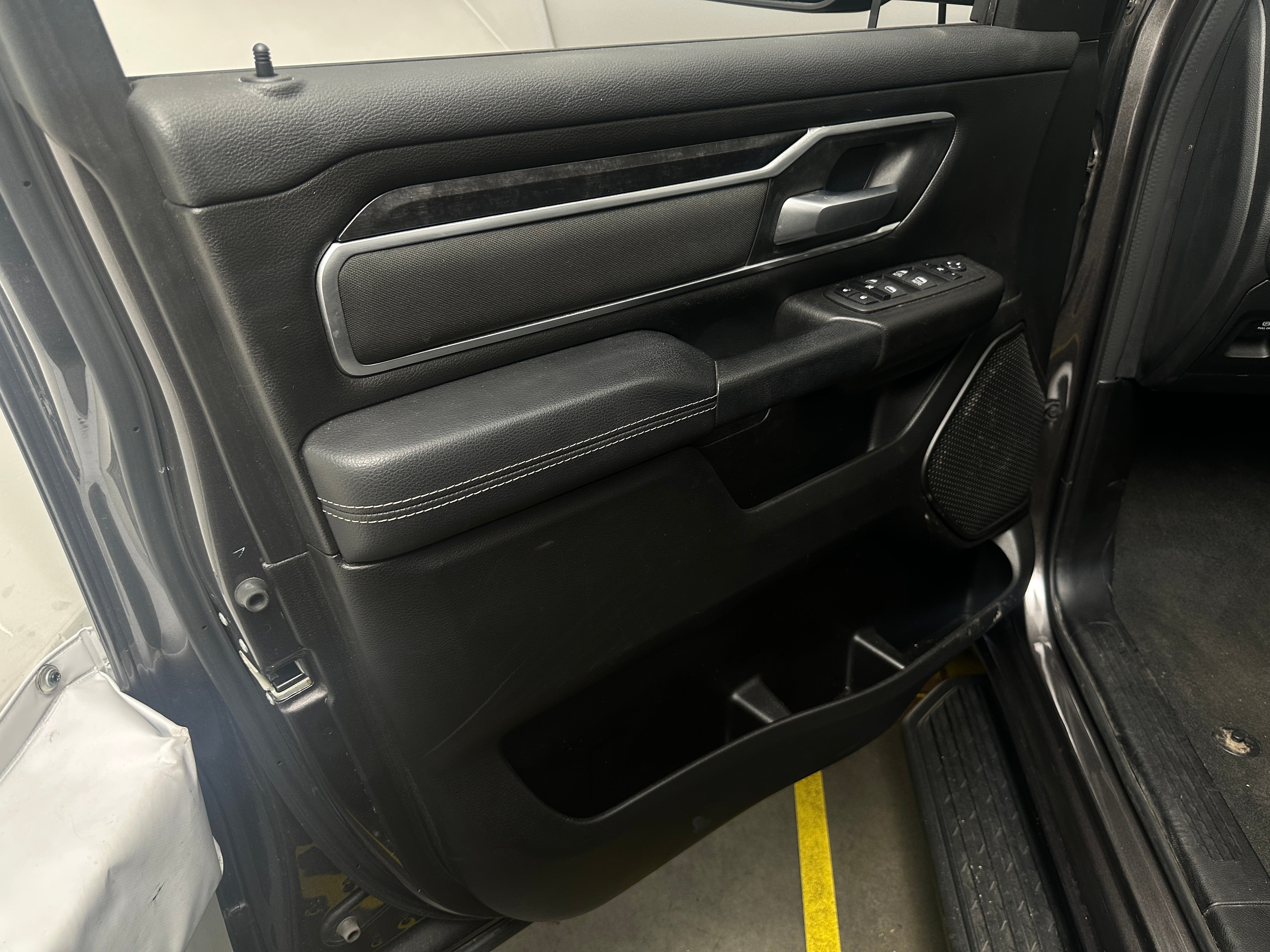 ram ram 1500 pickup 2023 1C6RRFFG2PN671484 image ram ram 1500 pickup 2023 1C6RRFFG2PN671484 image
